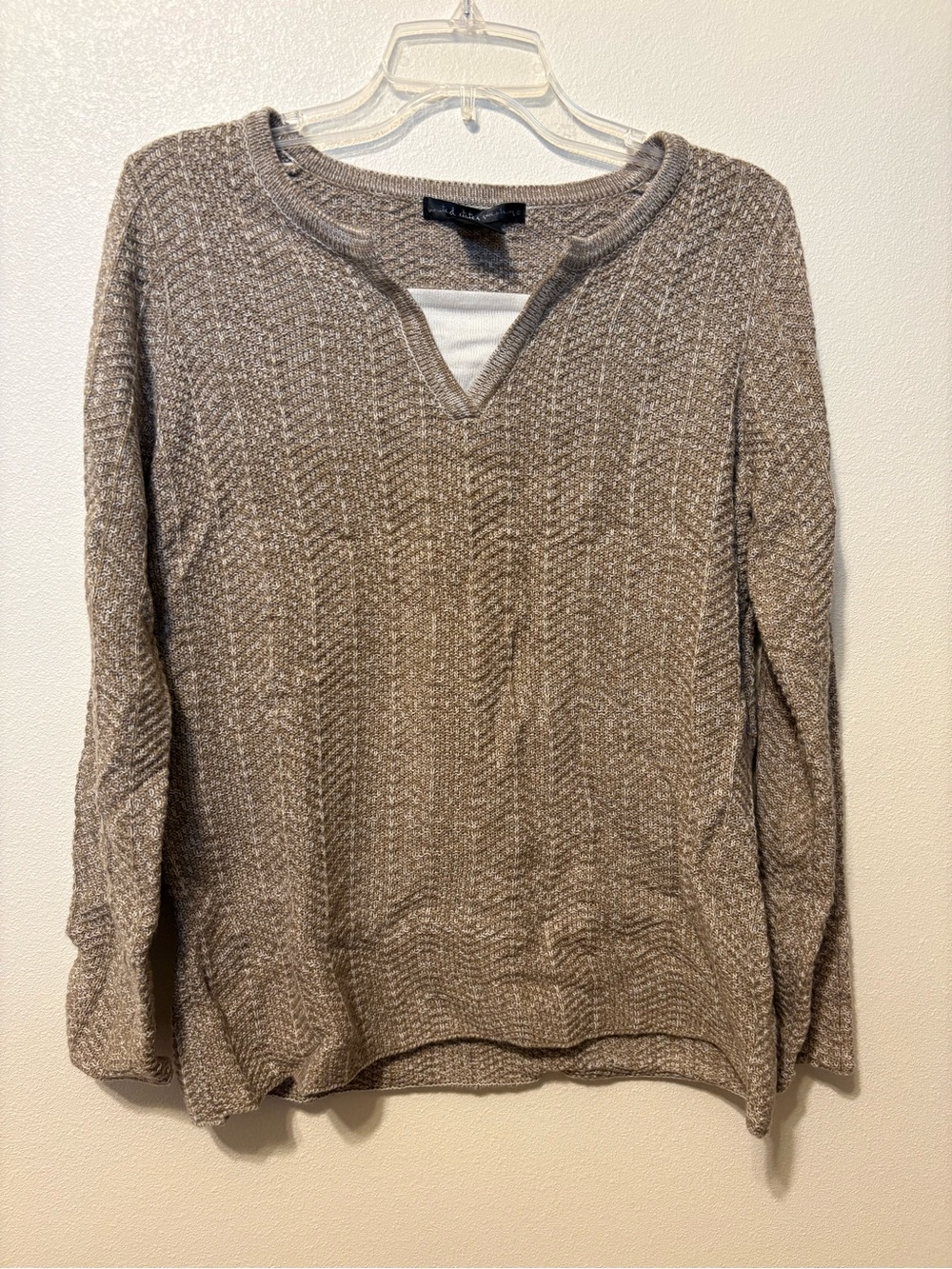 united states sweaters Women's Taupe V-Neck Knit Pullover
